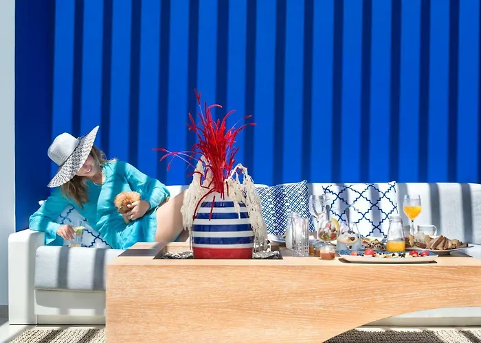 纳菲尔斯豪华套房酒店 费拉