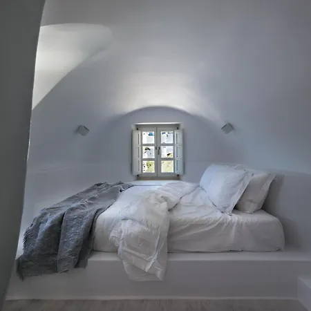 Hotel Nefeles Luxury Fira (Santorini)