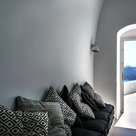 Nefeles Luxury Fira (Santorini)