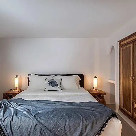 Nefeles Luxury Hotel Fira (Santorini)