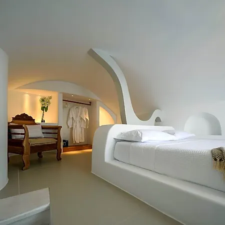 Nefeles Luxury Fíra