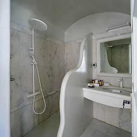 Szálloda Nefeles Luxury Fíra