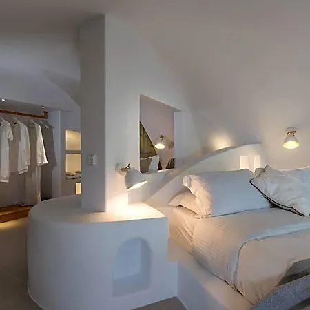 Hotel Nefeles Luxury Fira (Santorini)