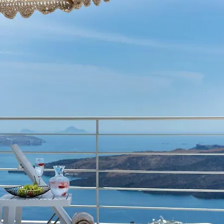 Hotel Nefeles Luxury Fira (Santorini)
