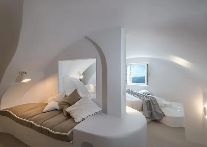 Nefeles Luxury Hotel 4*