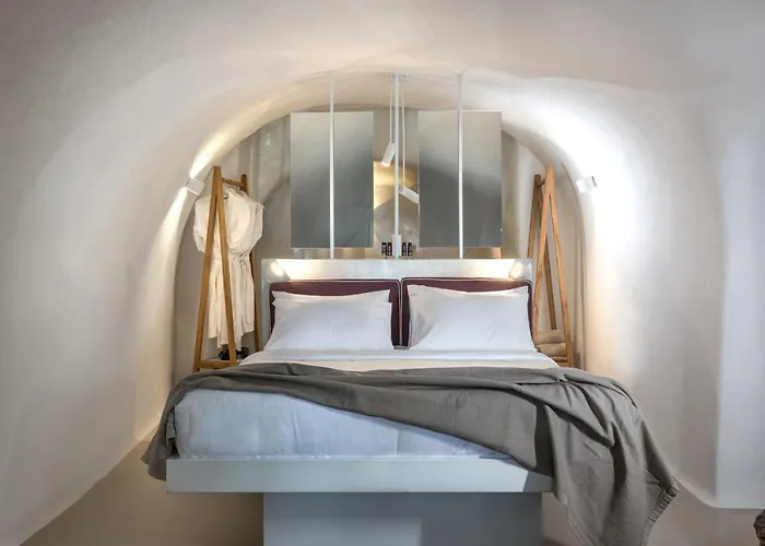 Nefeles Luxury Hotel