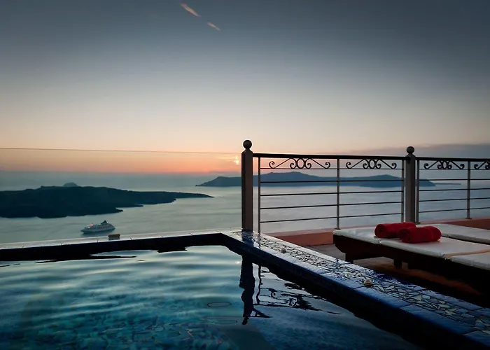 Hotel Nefeles Luxury Fira (Santorini)