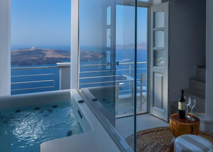 Hotel Nefeles Luxury Fira (Santorini)