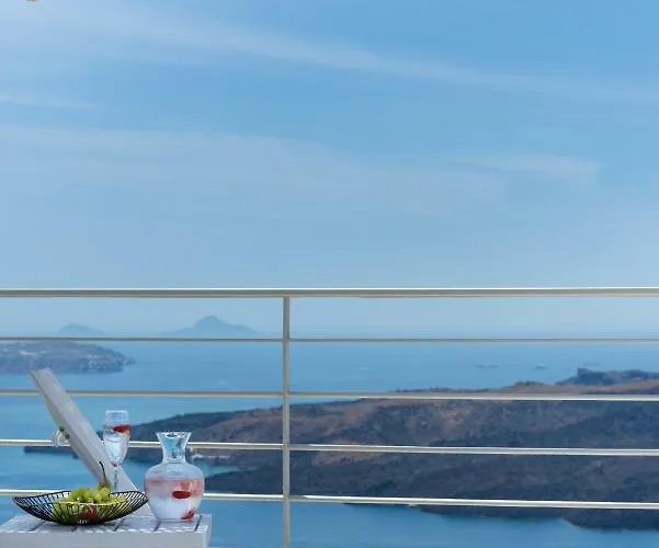 Hotel Nefeles Luxury Fira (Santorini)