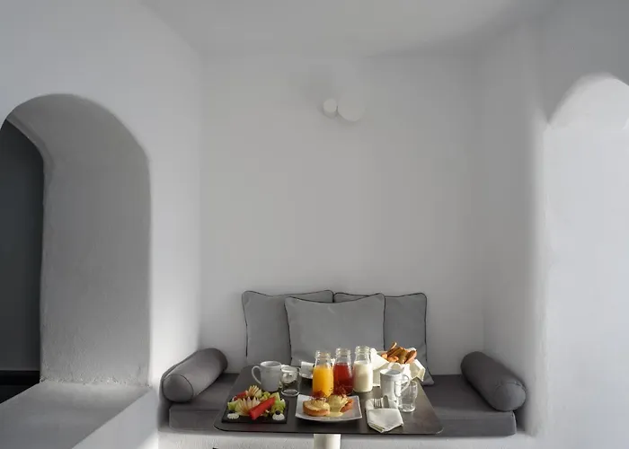 Nefeles Luxury 4* Fira (Santorini)