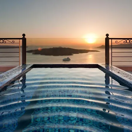 Otel Nefeles Luxury 4*