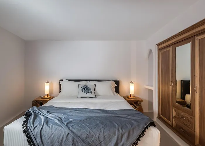 Nefeles Luxury Hotel Fira (Santorini)