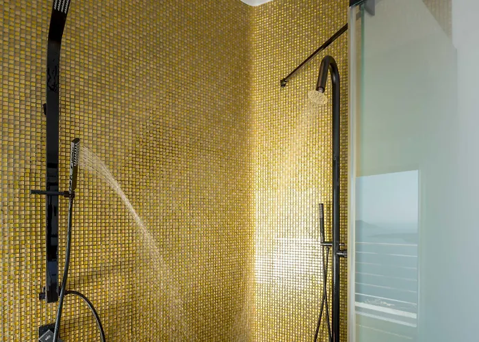 Nefeles Luxury 4* Fira (Santorini)