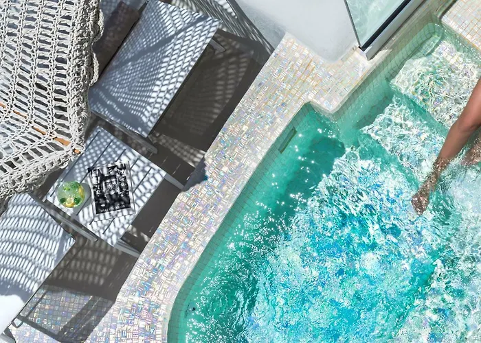 Nefeles Luxury 4* Fira (Santorini)